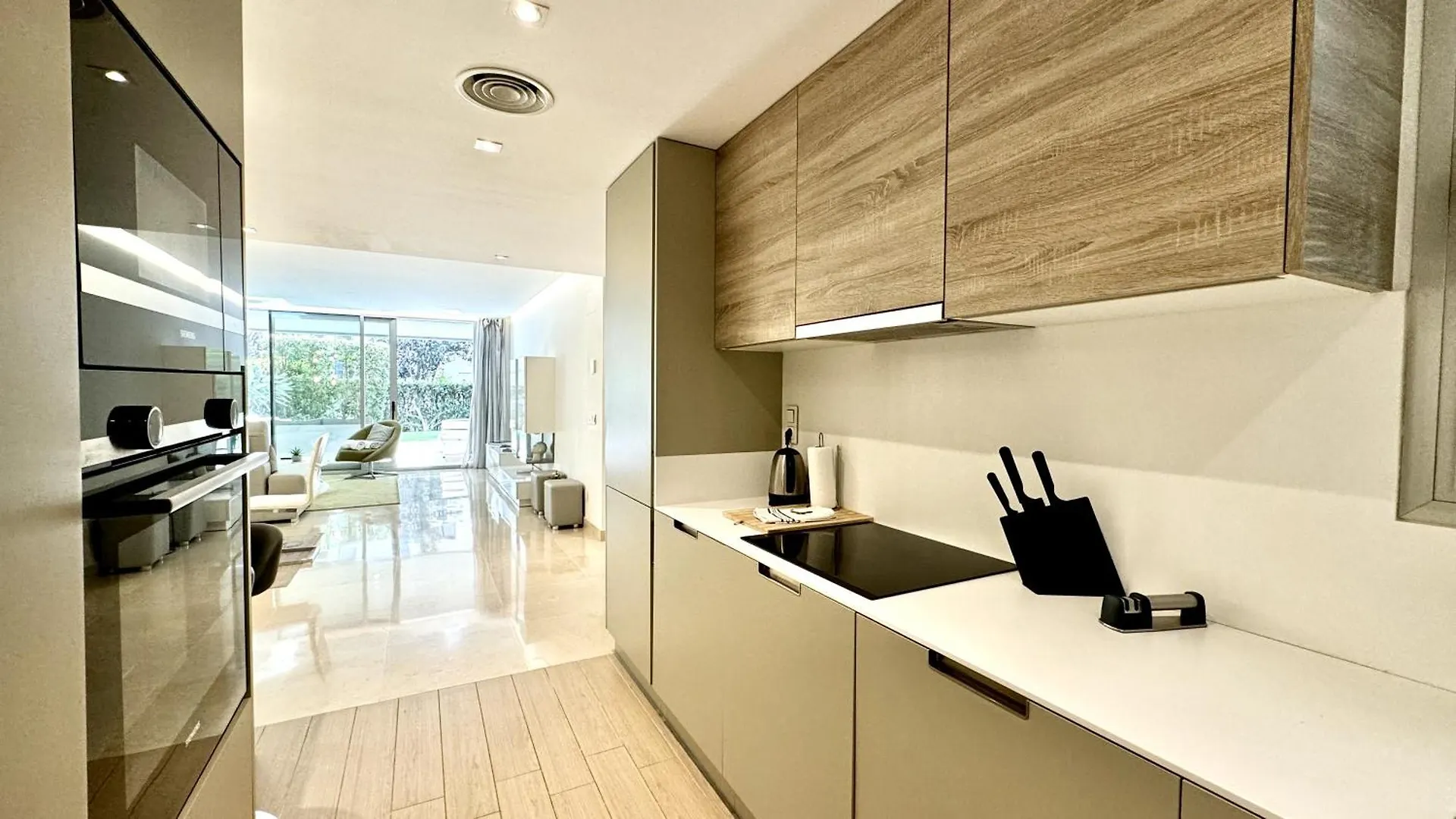 Modern Flat With Private Garden In Royal Banus Apartment Marbella