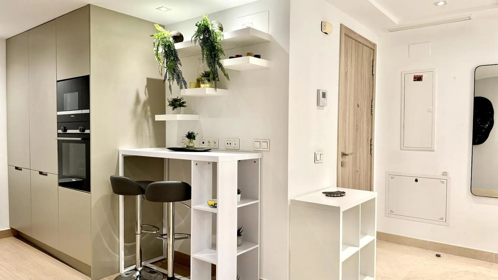 Modern Flat With Private Garden In Royal Banus Apartment Marbella