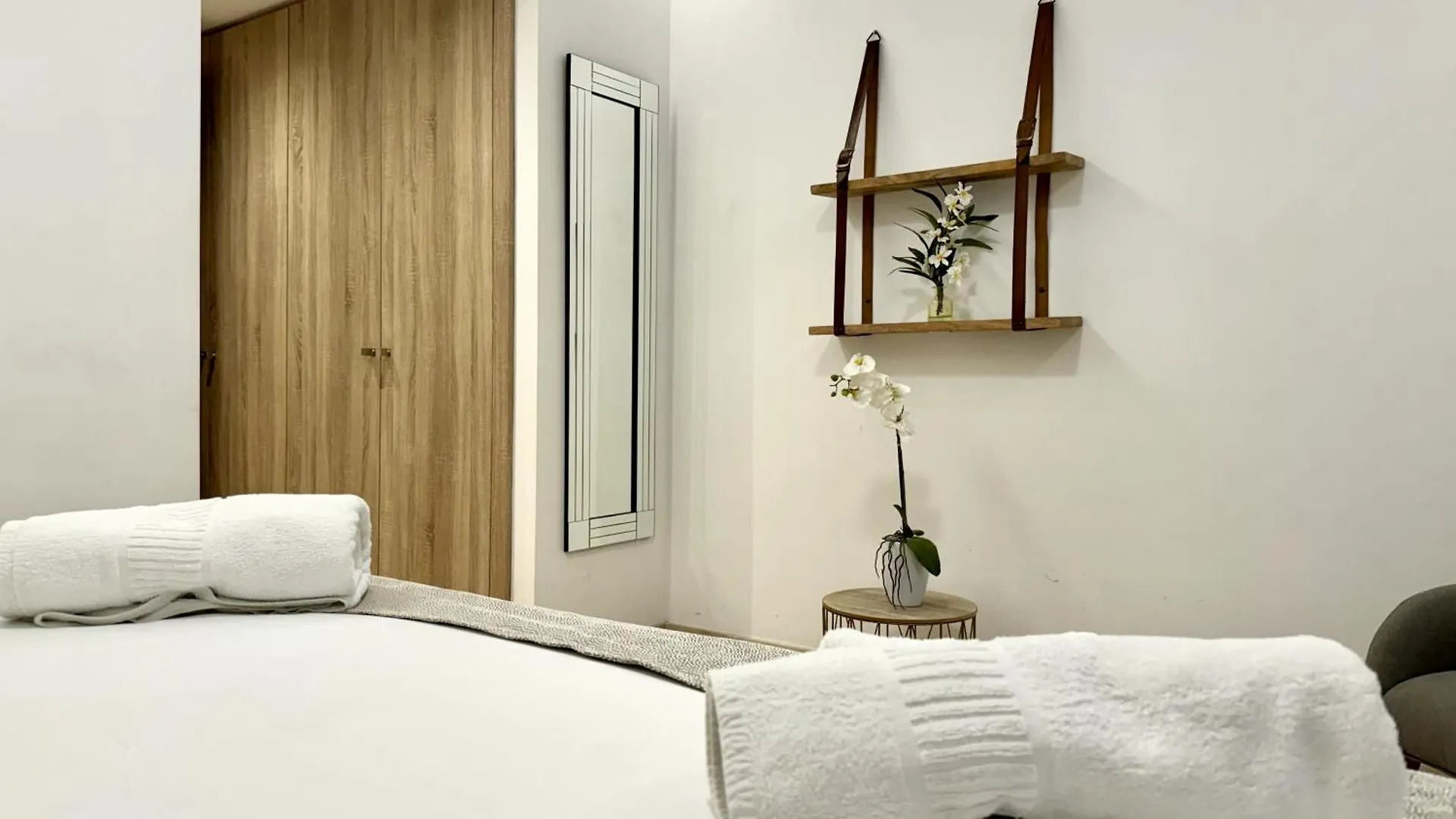 Modern Flat With Private Garden In Royal Banus Apartment Marbella