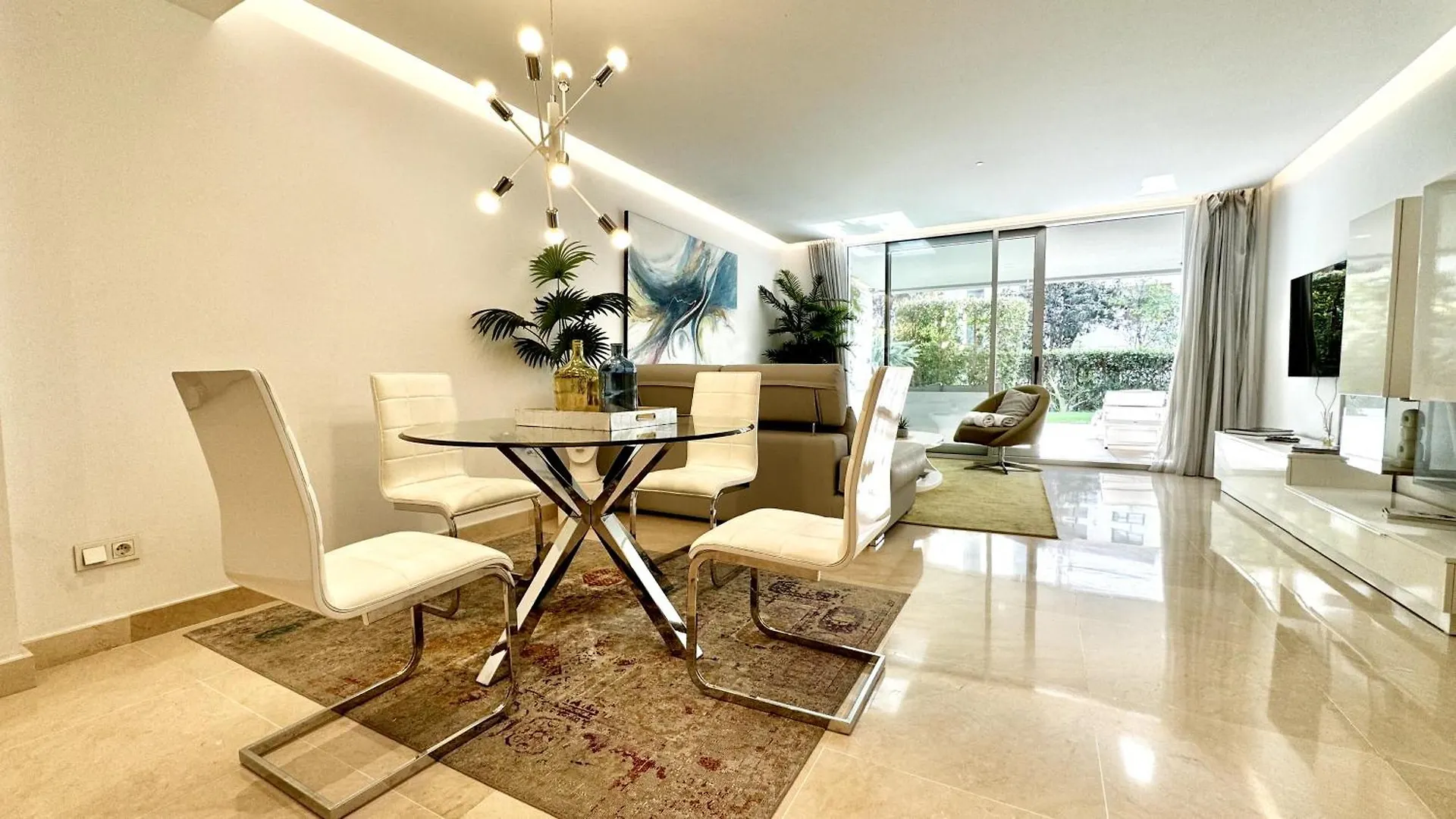 Modern Flat With Private Garden In Royal Banus Apartment Marbella