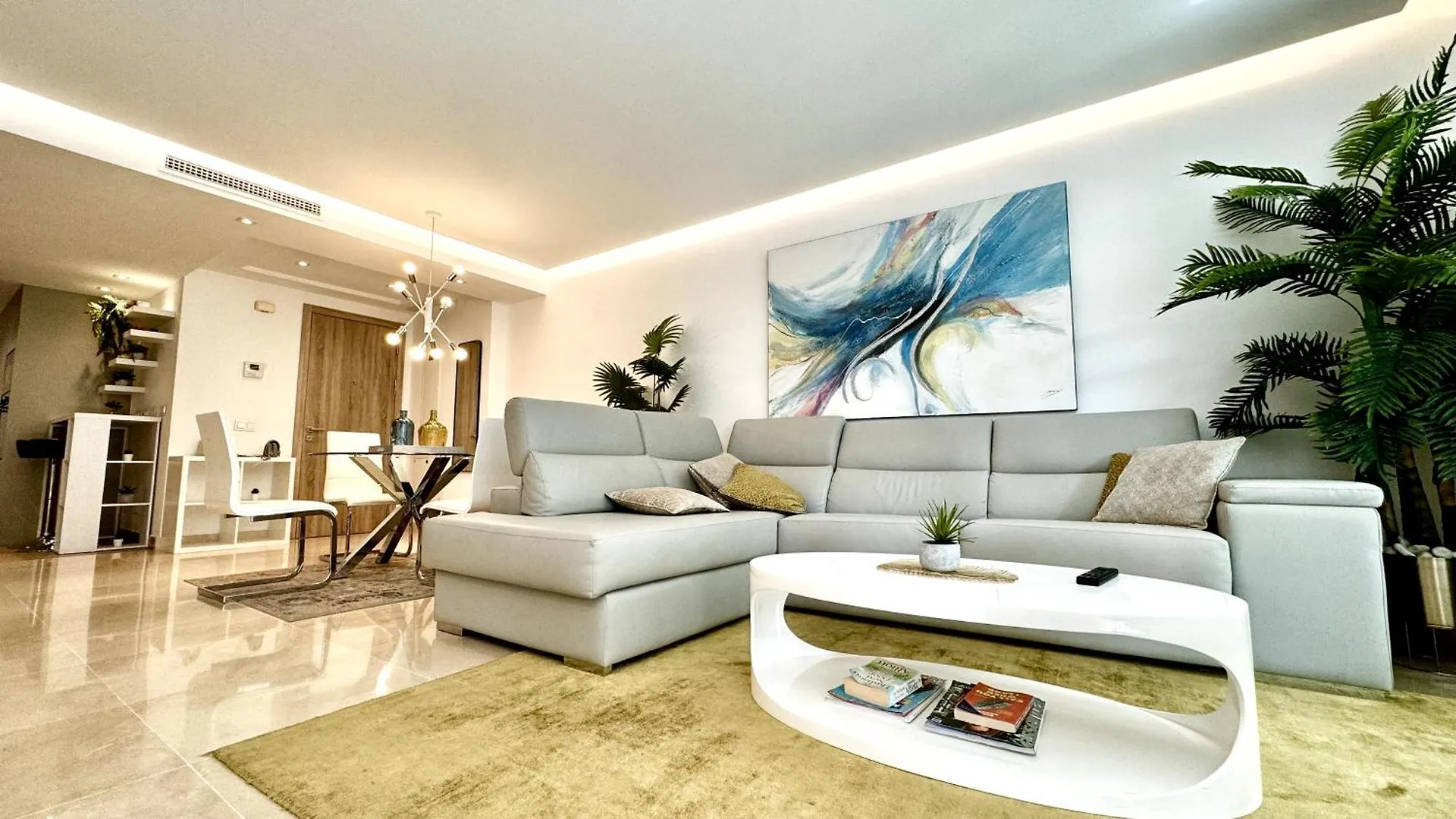 Modern Flat With Private Garden In Royal Banus Apartment Marbella