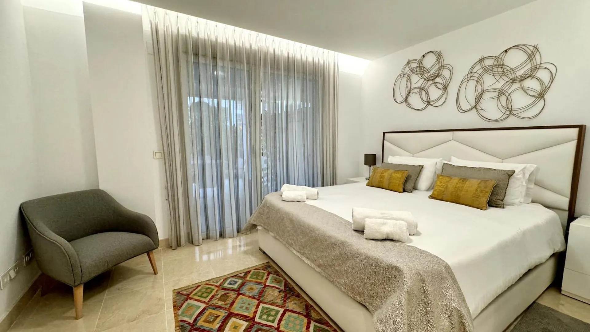 Modern Flat With Private Garden In Royal Banus Apartment Marbella
