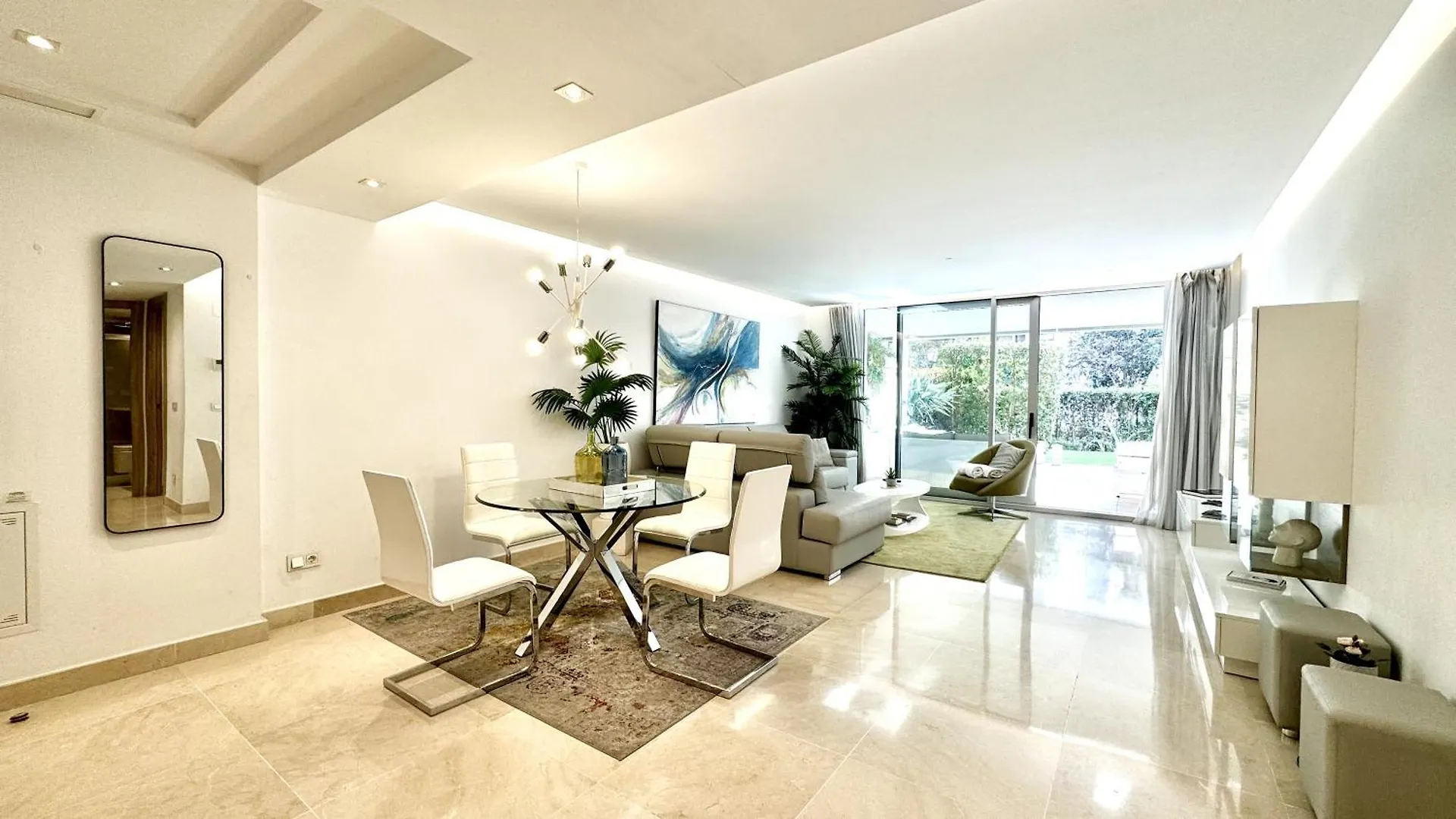 Modern Flat With Private Garden In Royal Banus Apartment Marbella