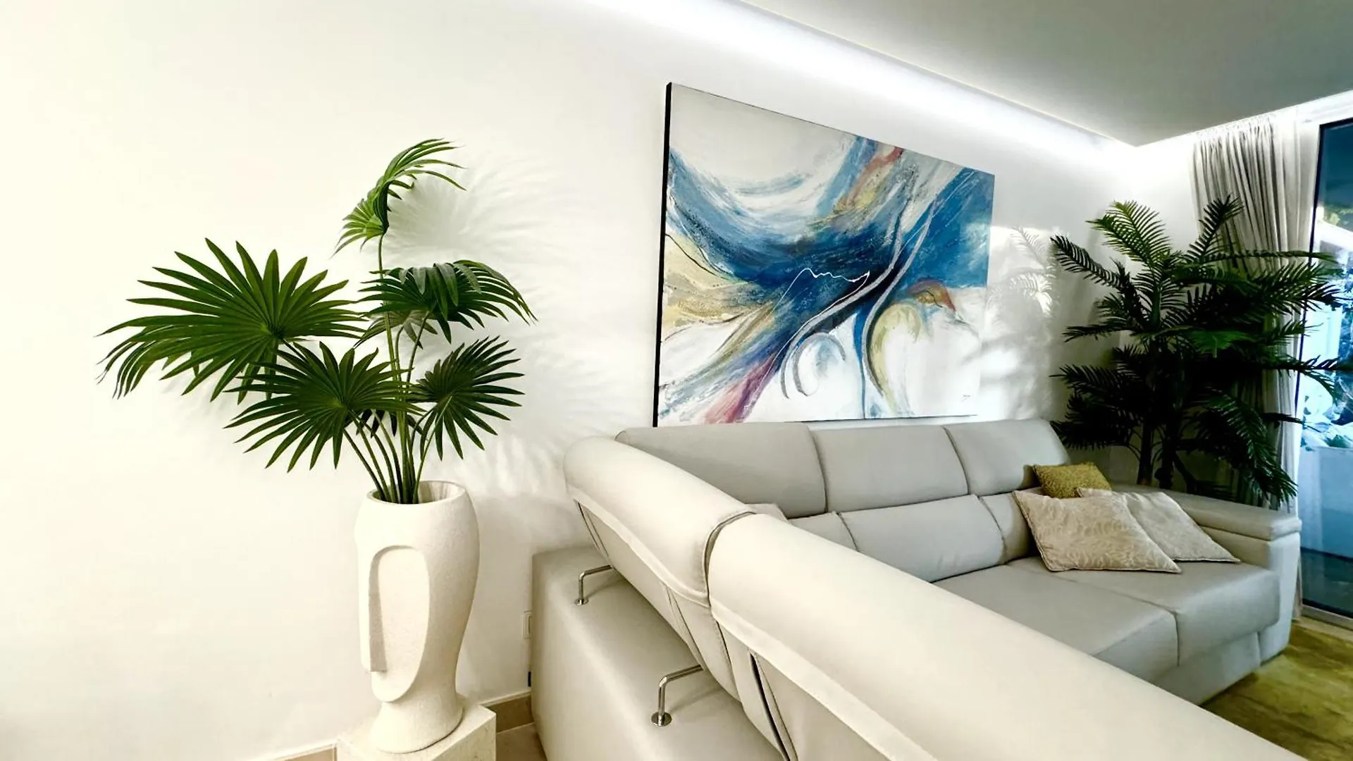 Modern Flat With Private Garden In Royal Banus Apartment Marbella 0*,